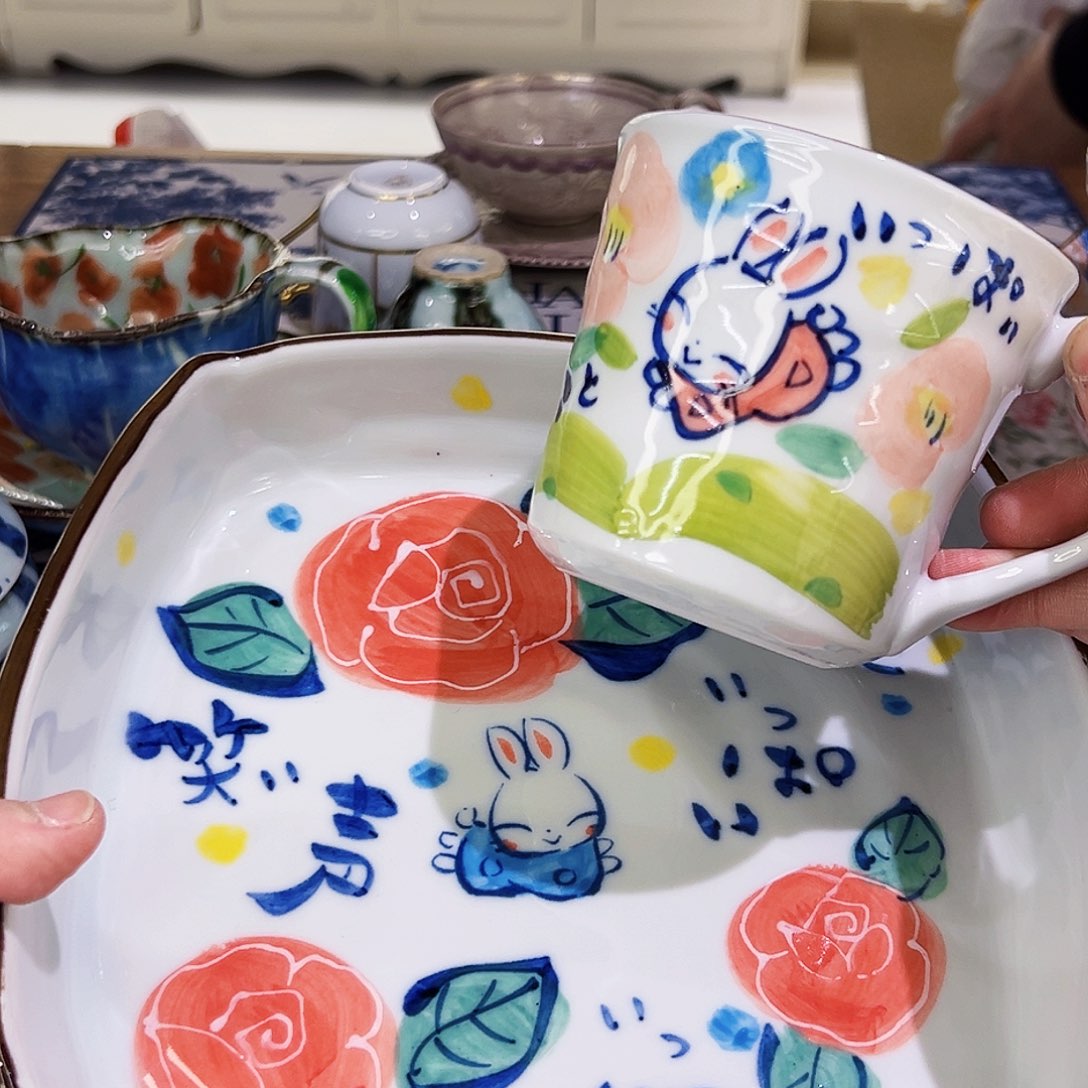 咖啡杯和茶杯也好好吃喔