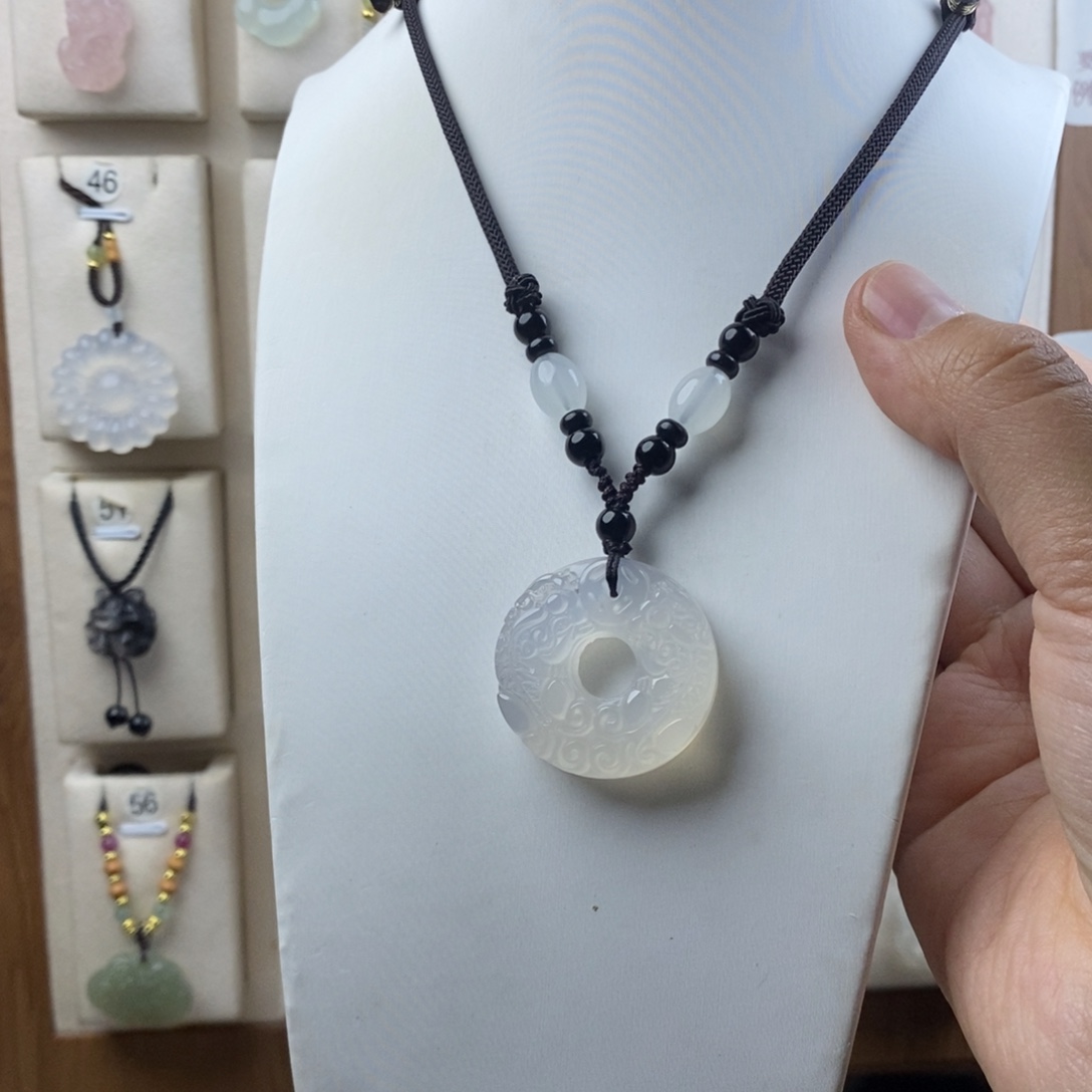 玛瑙/玉髓合金颈饰