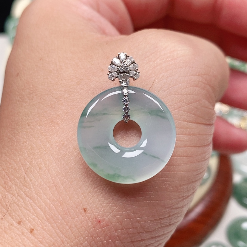 【闪购商品】翡翠18K金镶嵌吊坠(不含链)