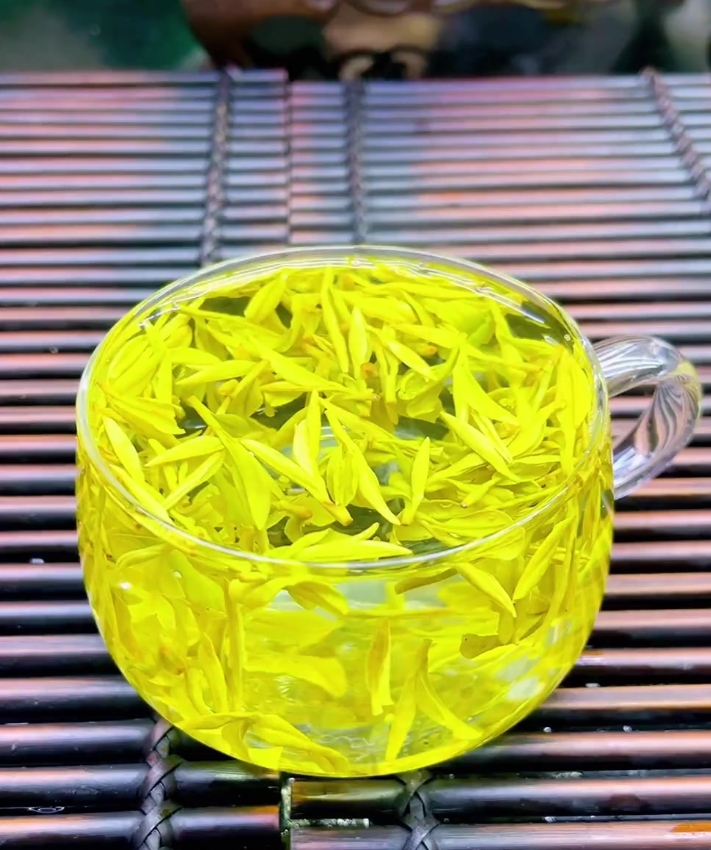 2025明前黄金芽白茶一级奶香兰花香高端袋装春茶好喝不贵一芽一叶