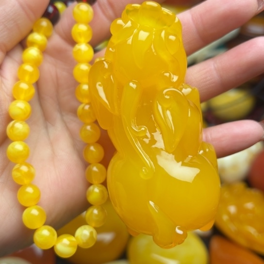 琥珀手串未镶嵌蜜蜡