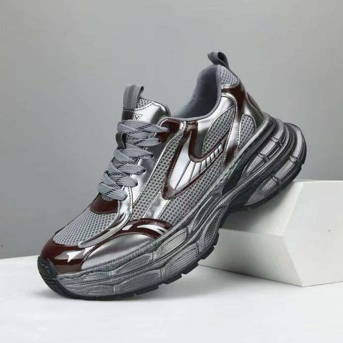 休闲风低帮透气时尚休闲厚底鞋