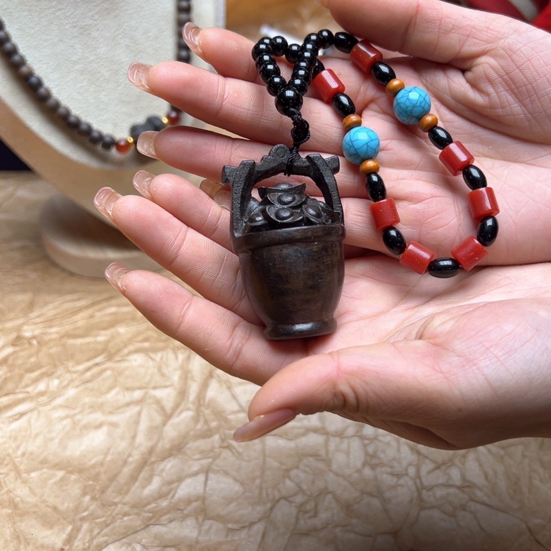 大叶紫檀（黑酸枝木类）