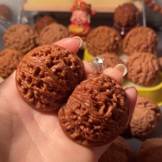 文玩核桃吊坠44水龙纹