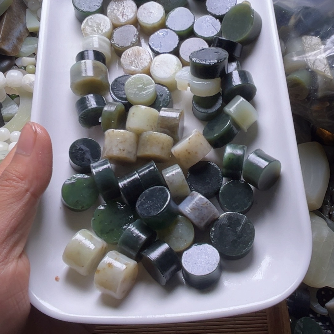 和田玉（糖玉）未镶嵌挂件