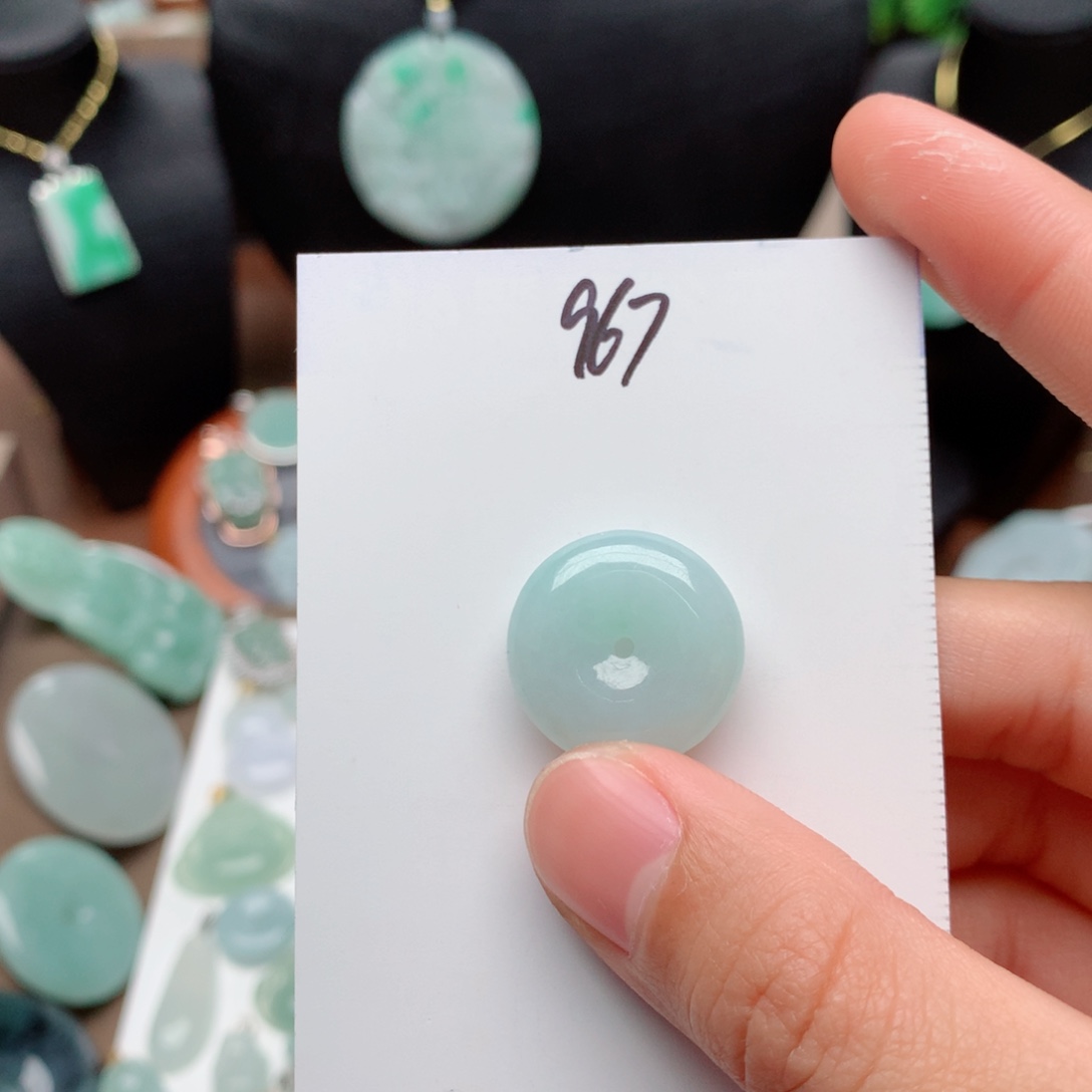 翡翠颈饰未镶嵌我**七吊坠