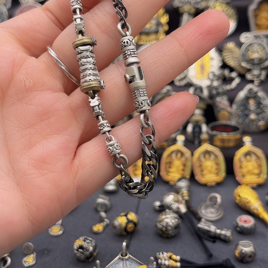 无925银附**人手链。        