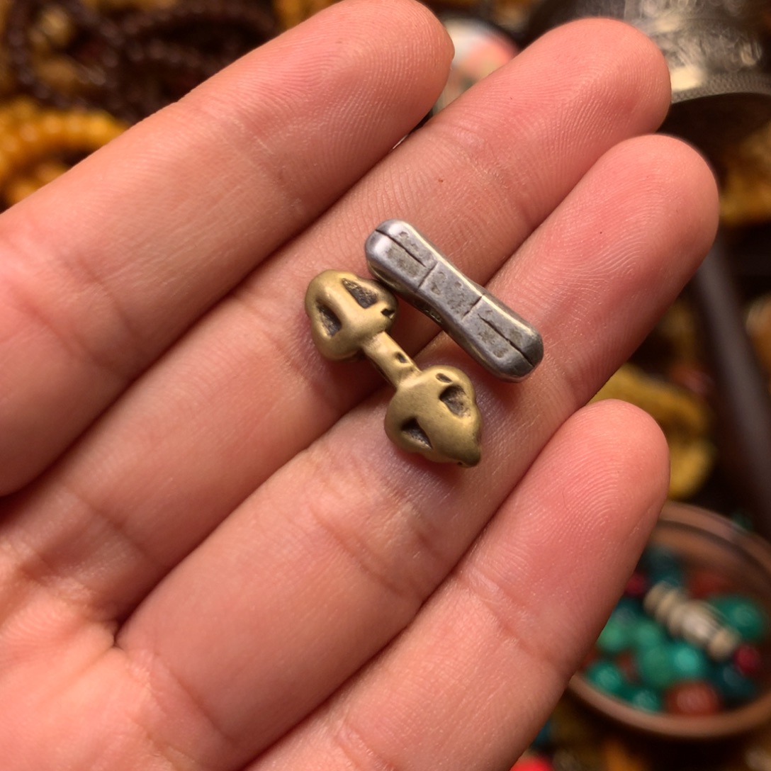 泥塑娘啦擦擦骰子