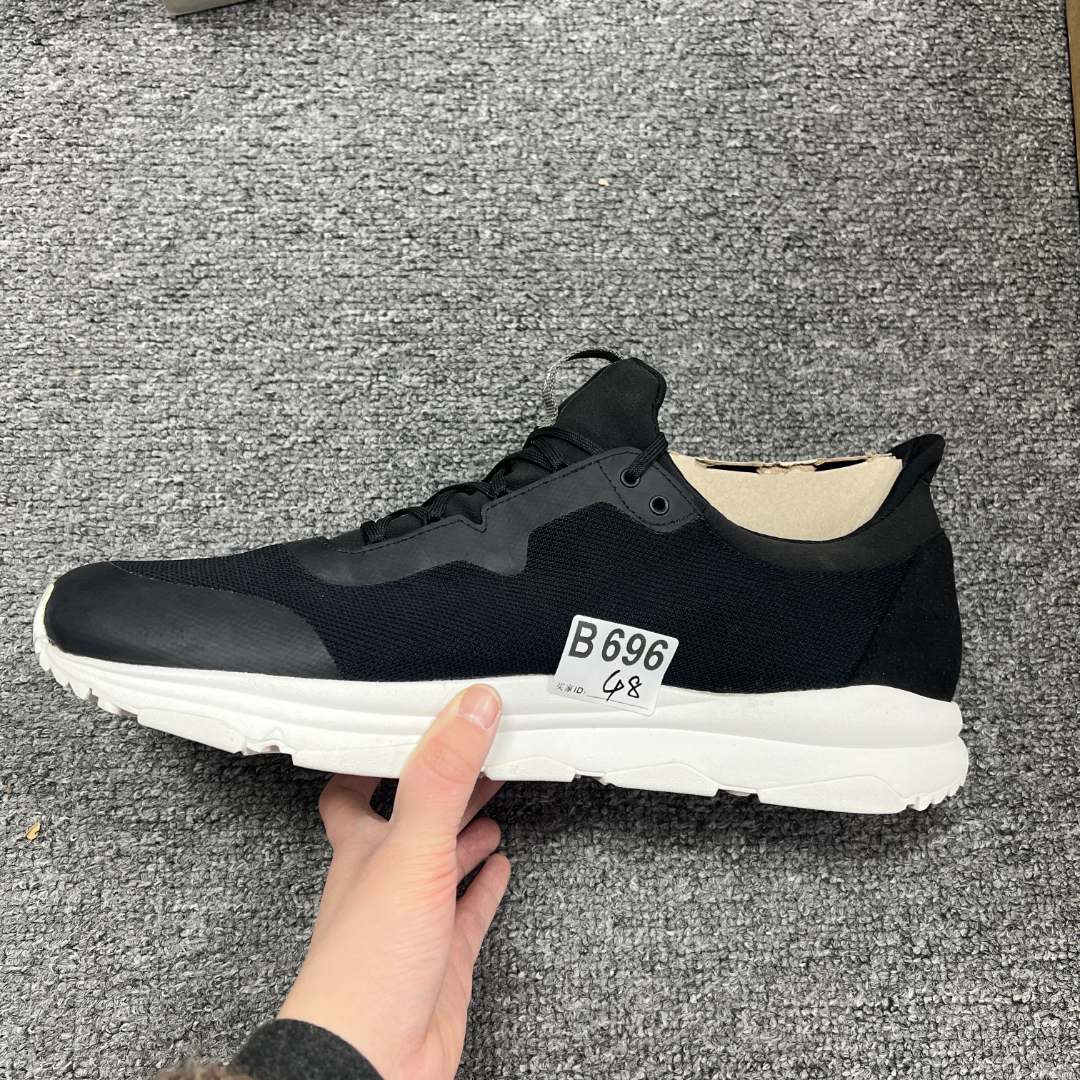 3号上新款男女高端户外休闲鞋 B696
