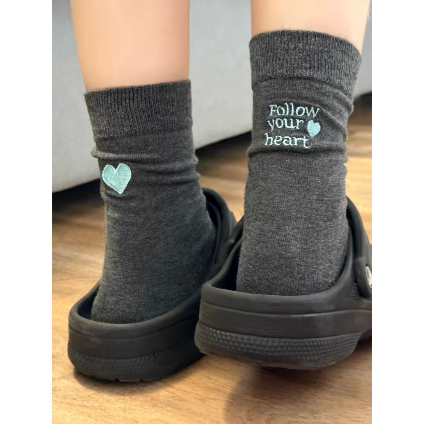 AB款刺绣字母爱心袜子女秋季新款东大门韩系芭蕾风纯棉中筒袜