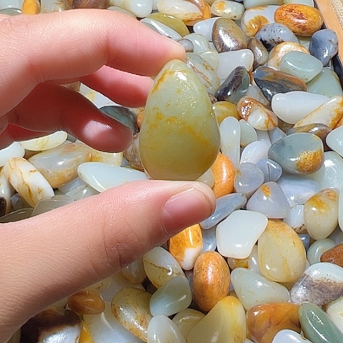 和田玉（糖玉）未镶嵌颈饰19克