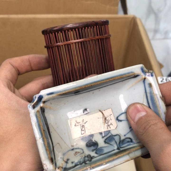 陶瓷孤品单件车里拍天****社