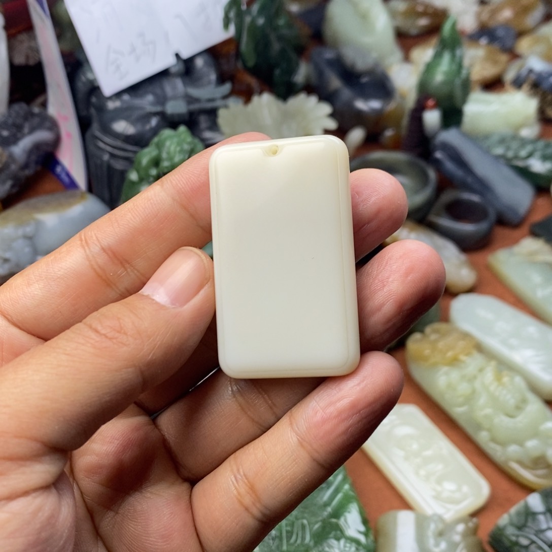 和田玉挂件未镶嵌