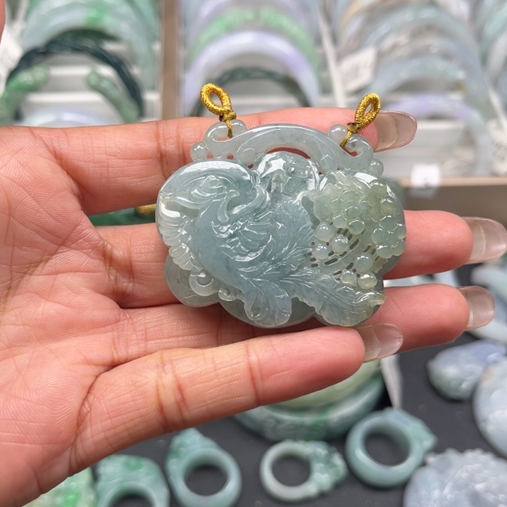 翡翠未镶嵌颈饰冰飘花凤凰锁牌