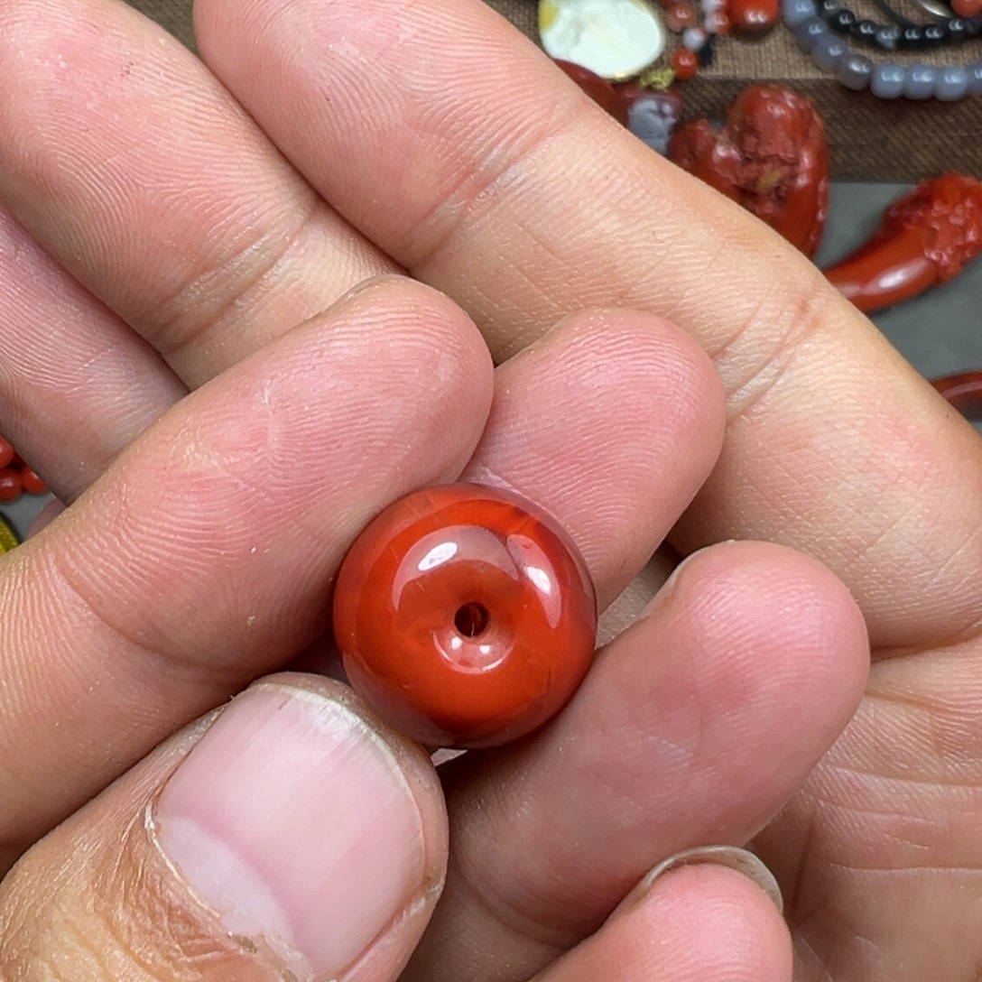 长***钥南红玛瑙未镶嵌配饰