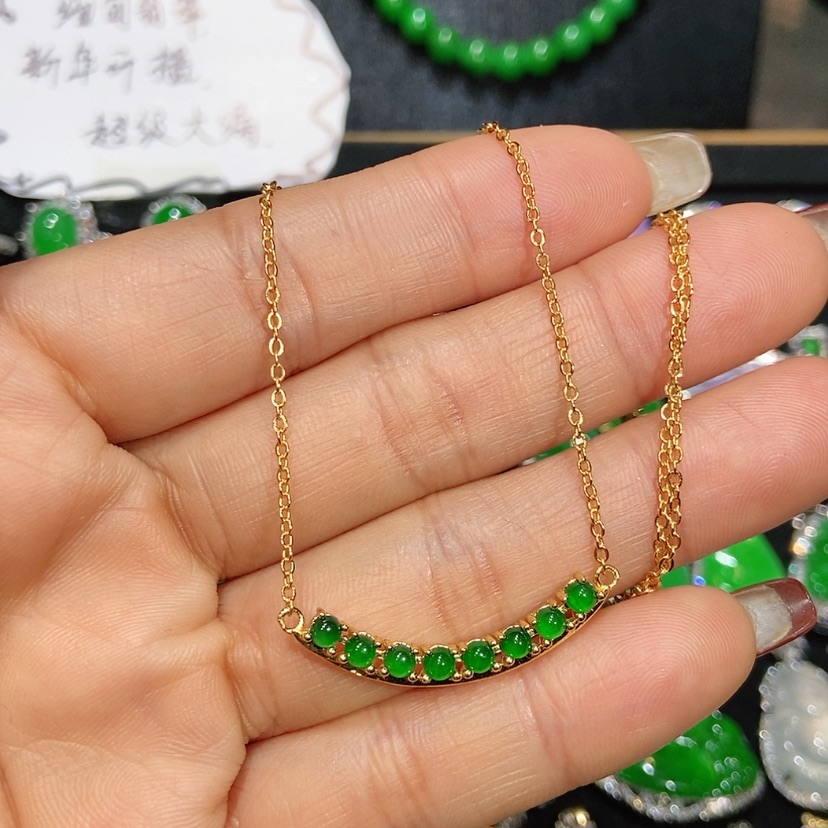 【闪购商品】翡翠耳饰未镶嵌天然翡翠