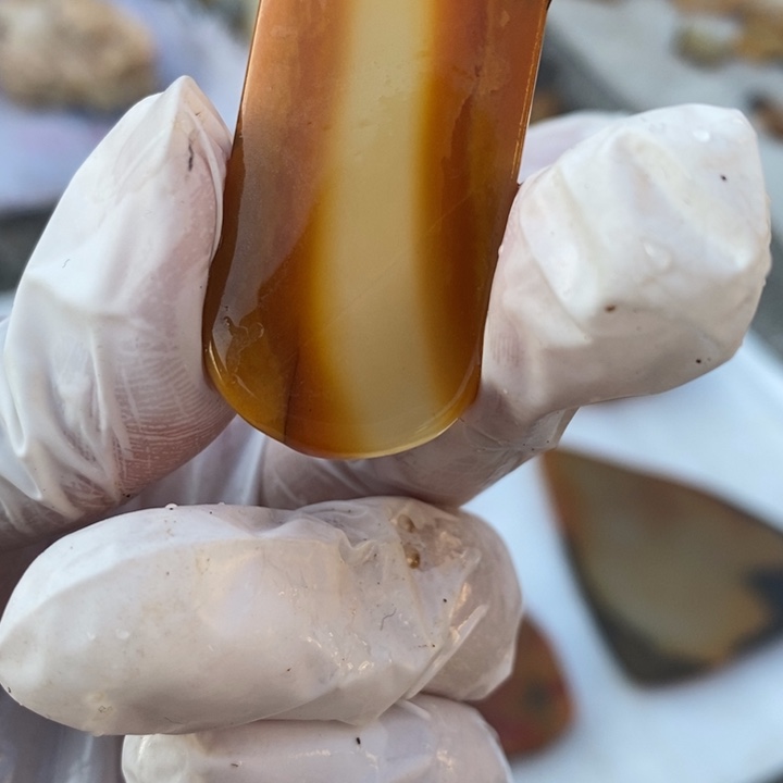 石英质玉（黄龙玉）未镶嵌挂件