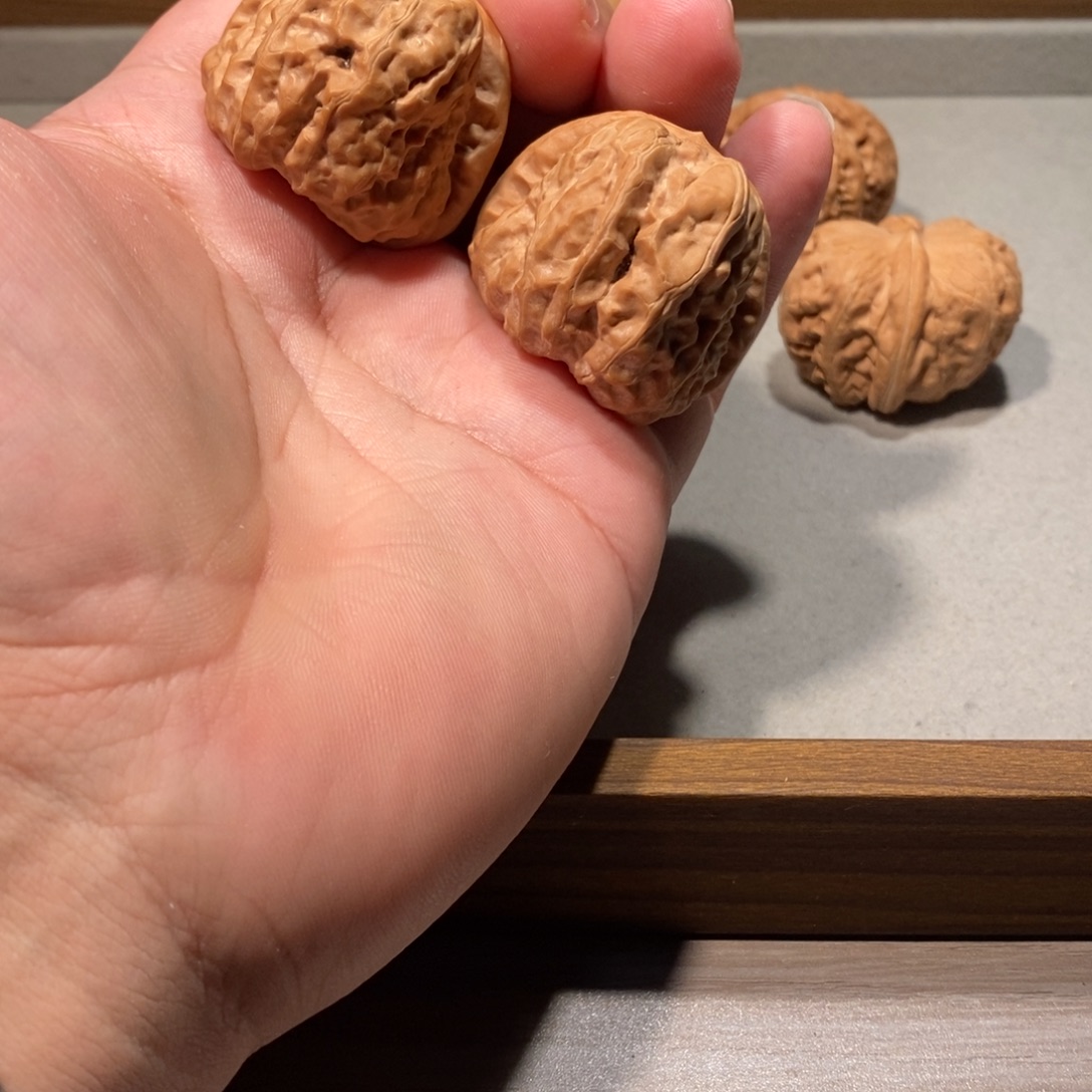核桃把件40蛤蟆头微修