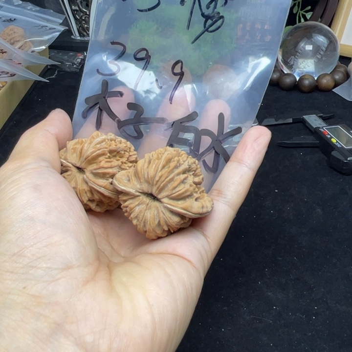 文玩核桃把件木**水四座楼