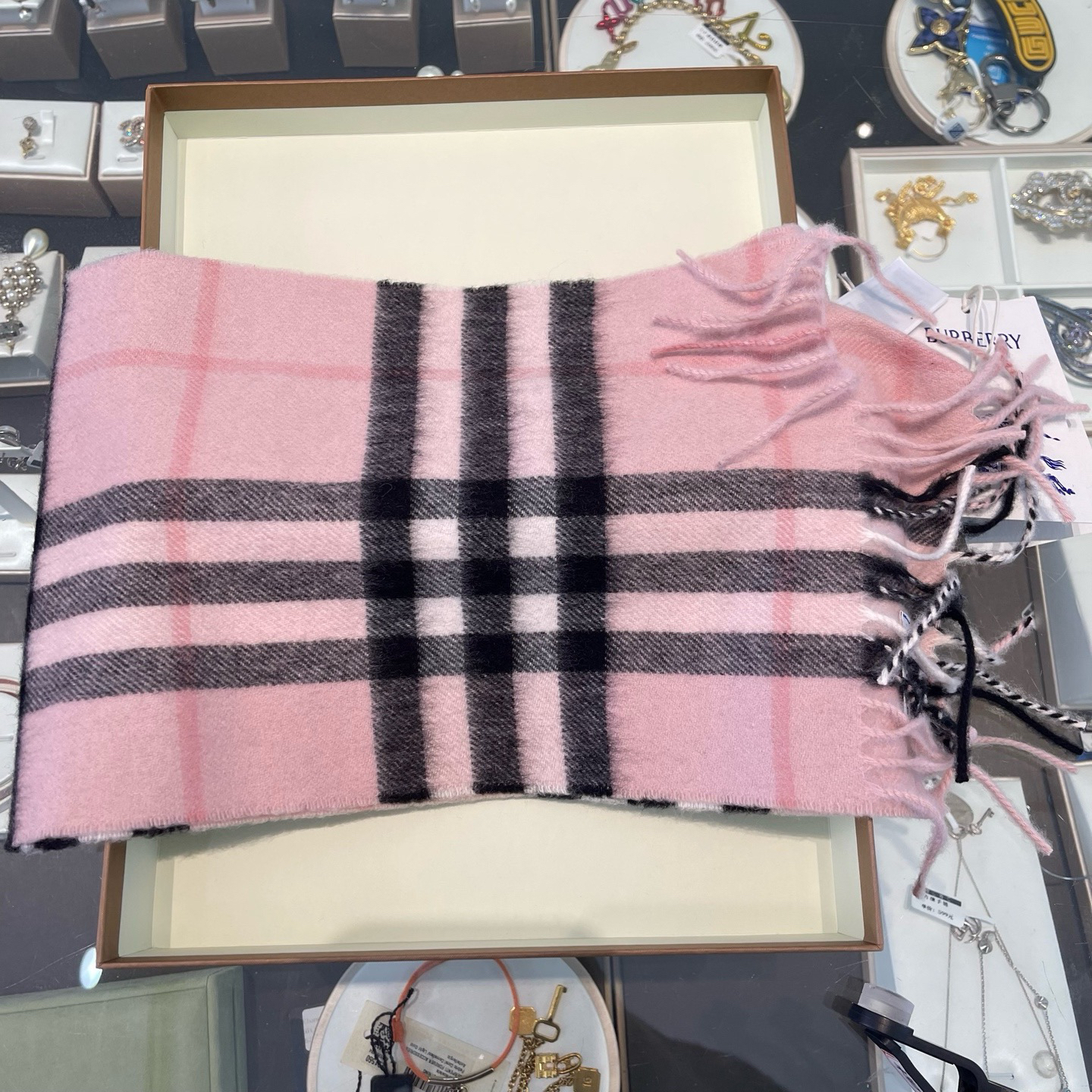 未使用 BURBERRY/博柏利 粉色围巾保暖百搭儿童女士