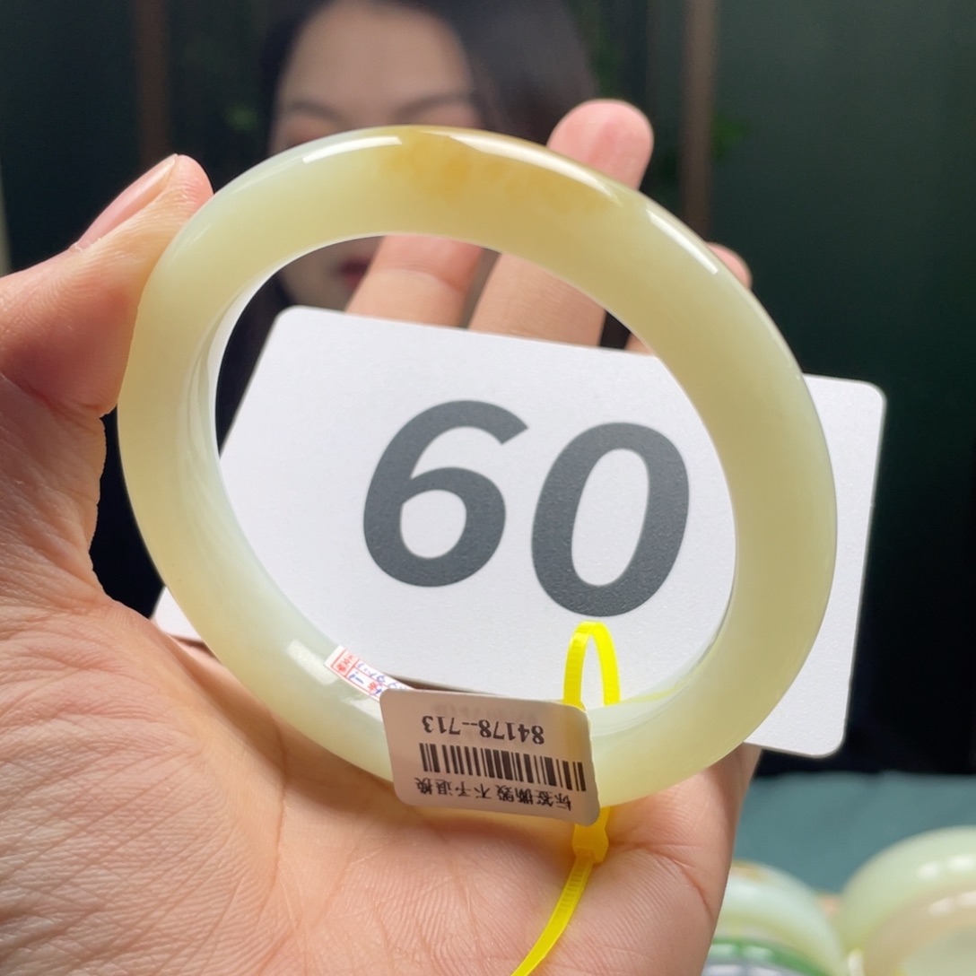 【闪购商品】和田玉手镯未镶嵌