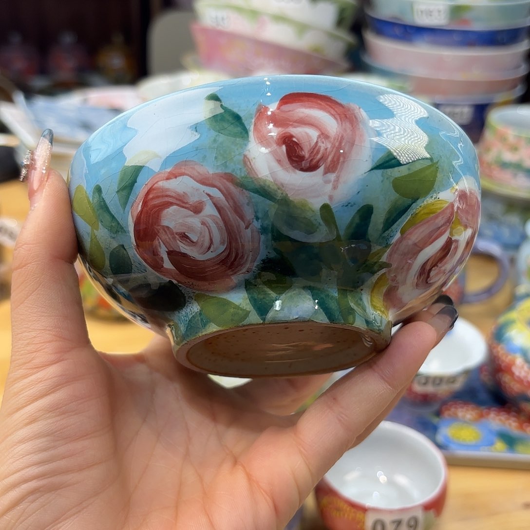 瓷片在干嘛我也在洗头发睡觉