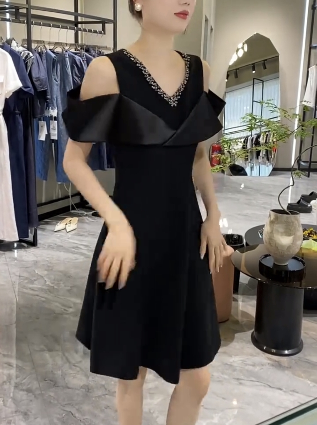 A字裙露肩高腰小香风V领连衣裙红色设计师夏季礼服FJ83107