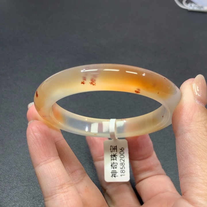 玛瑙/玉髓未镶嵌手镯