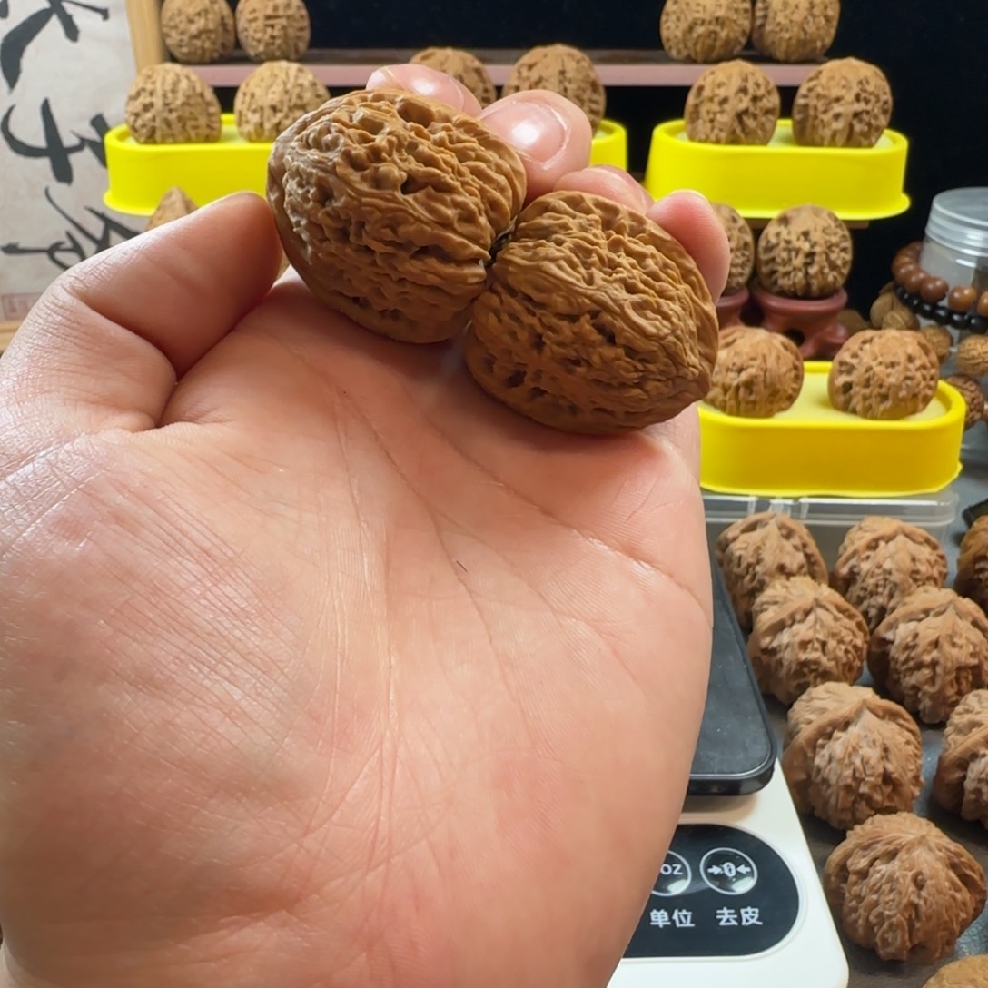 凤***缘吊坠文玩核桃南疆石