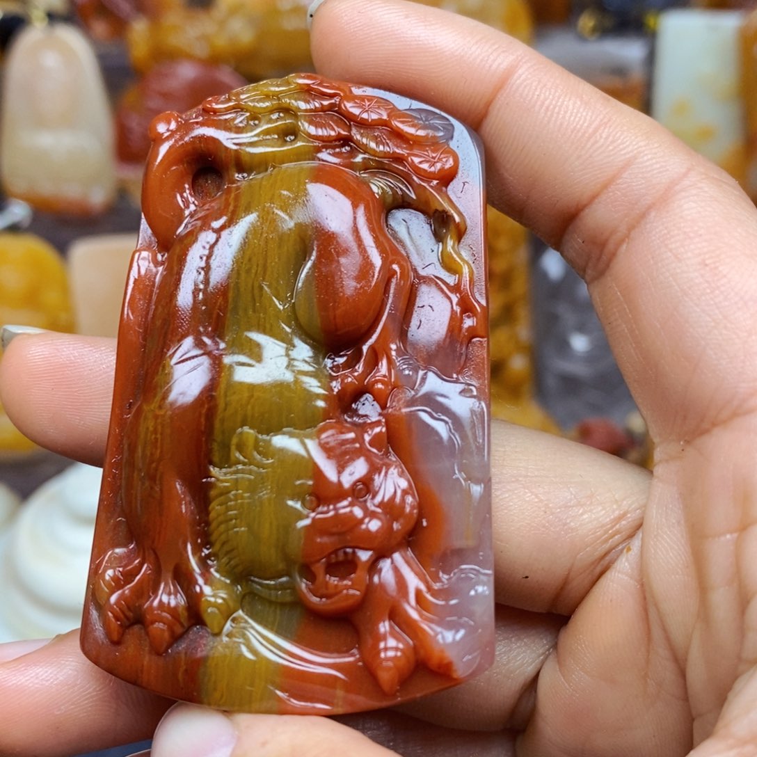 石英质玉颈饰未镶嵌