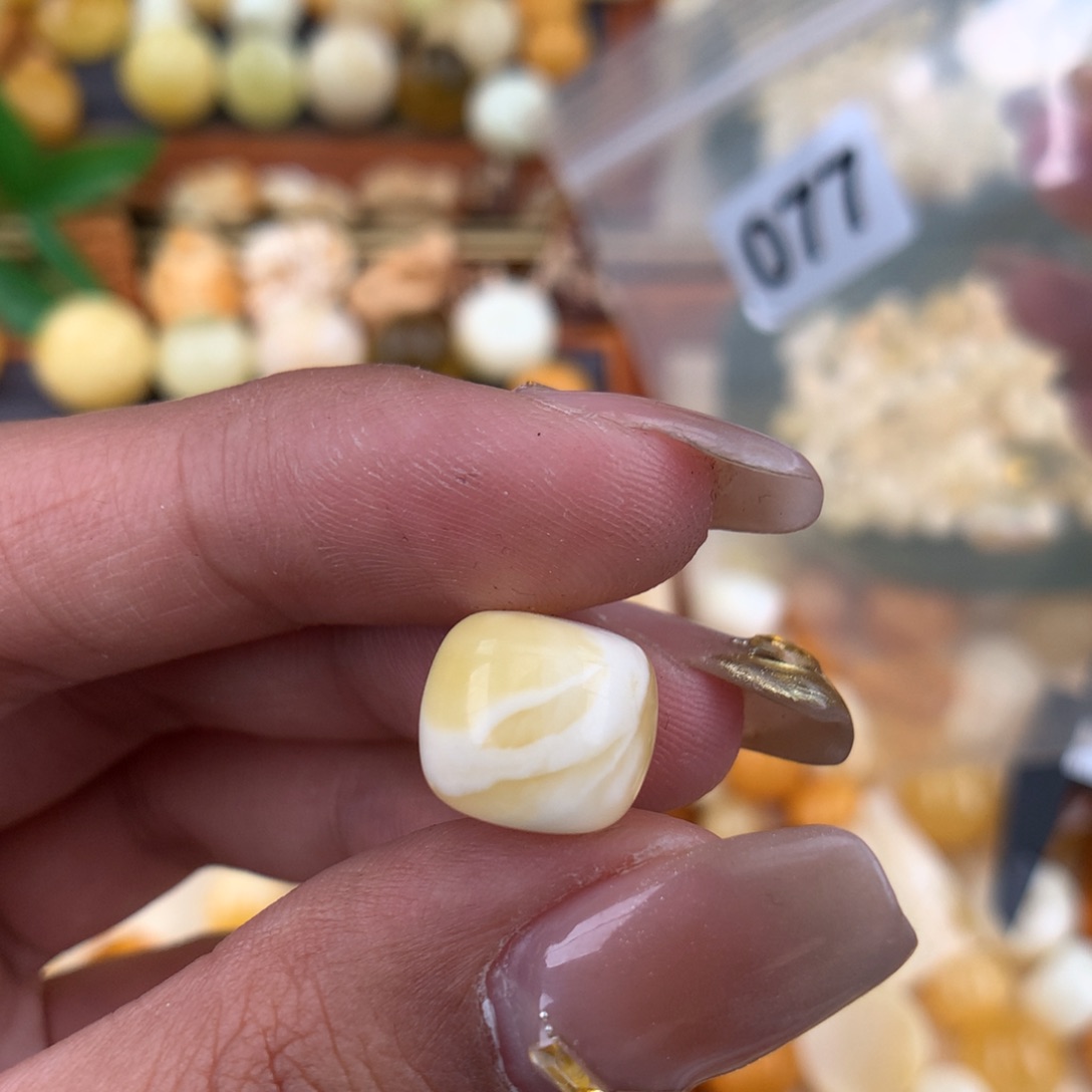 琥珀珠宝奇石未镶嵌11.6