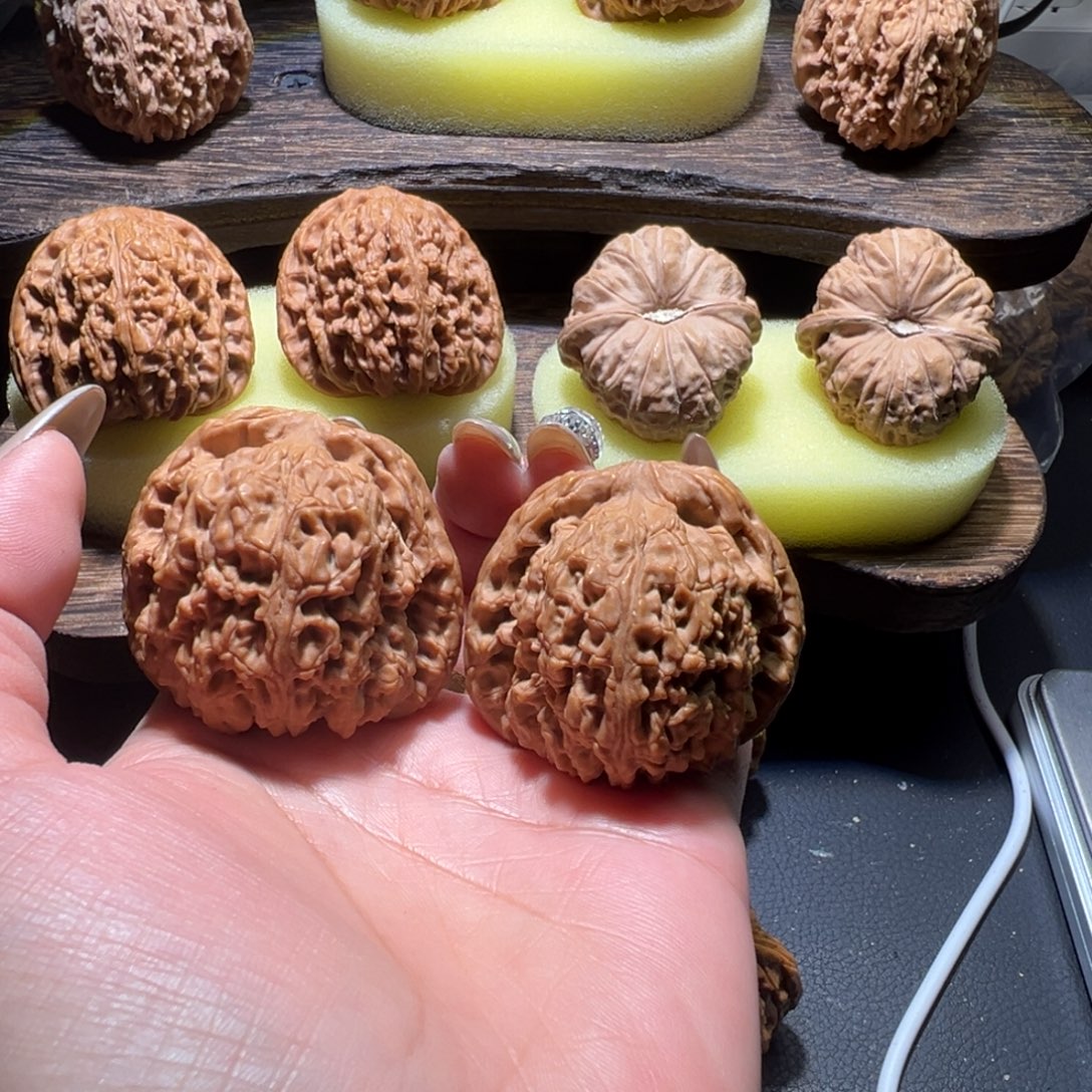 童***镇文玩核桃吊坠南疆石44