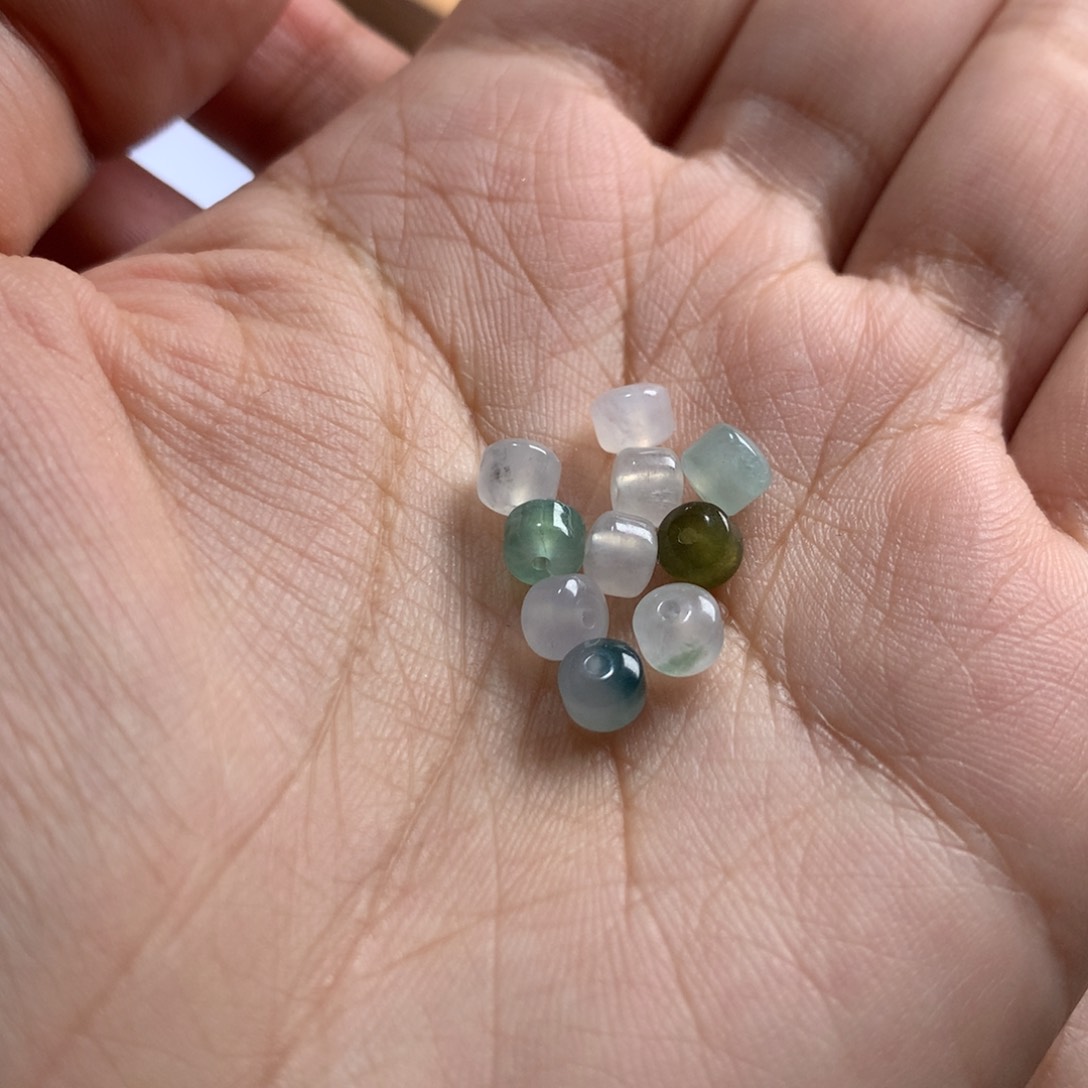 散珠翡翠欢****?多样性发货10颗