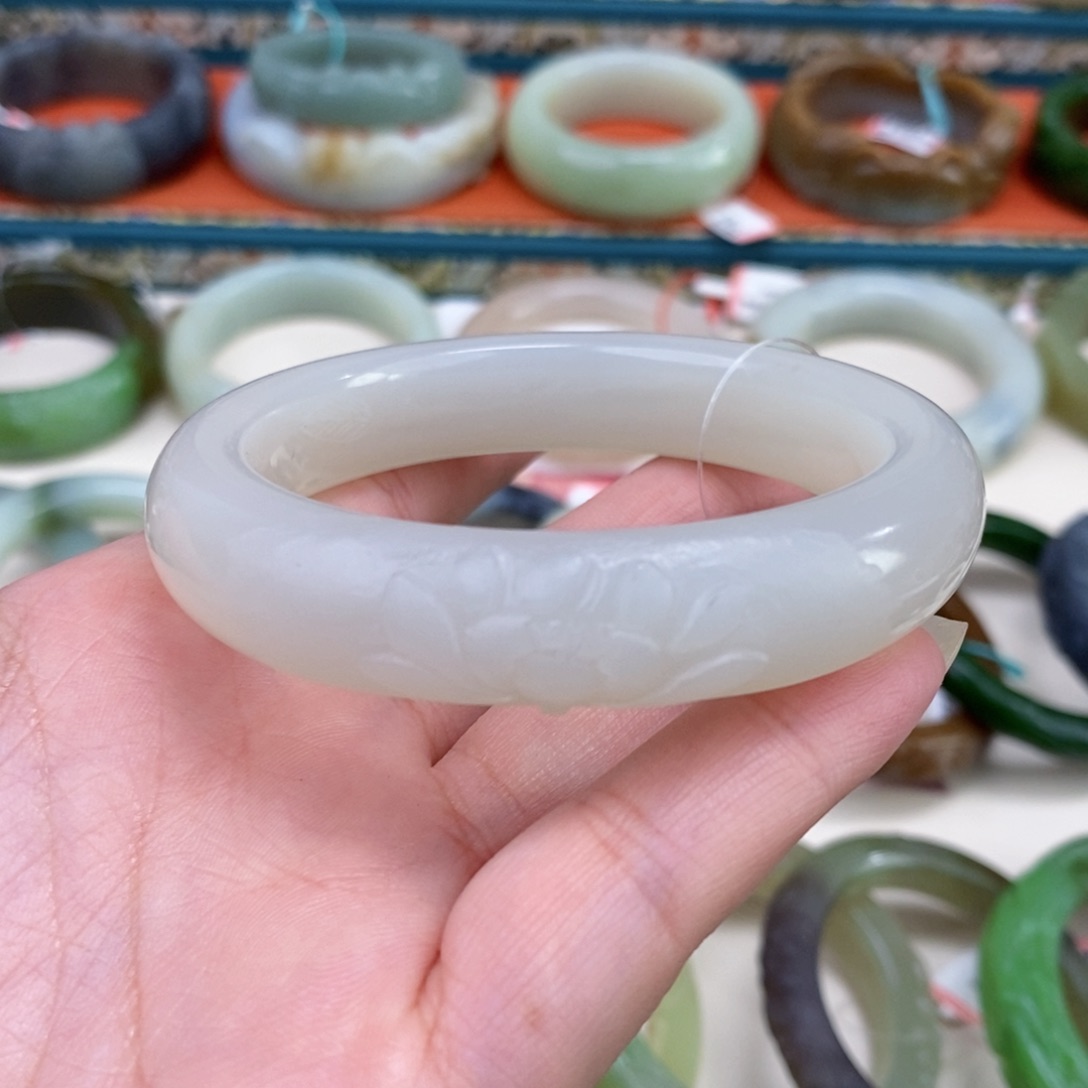 和田玉未镶嵌手镯57.7定制