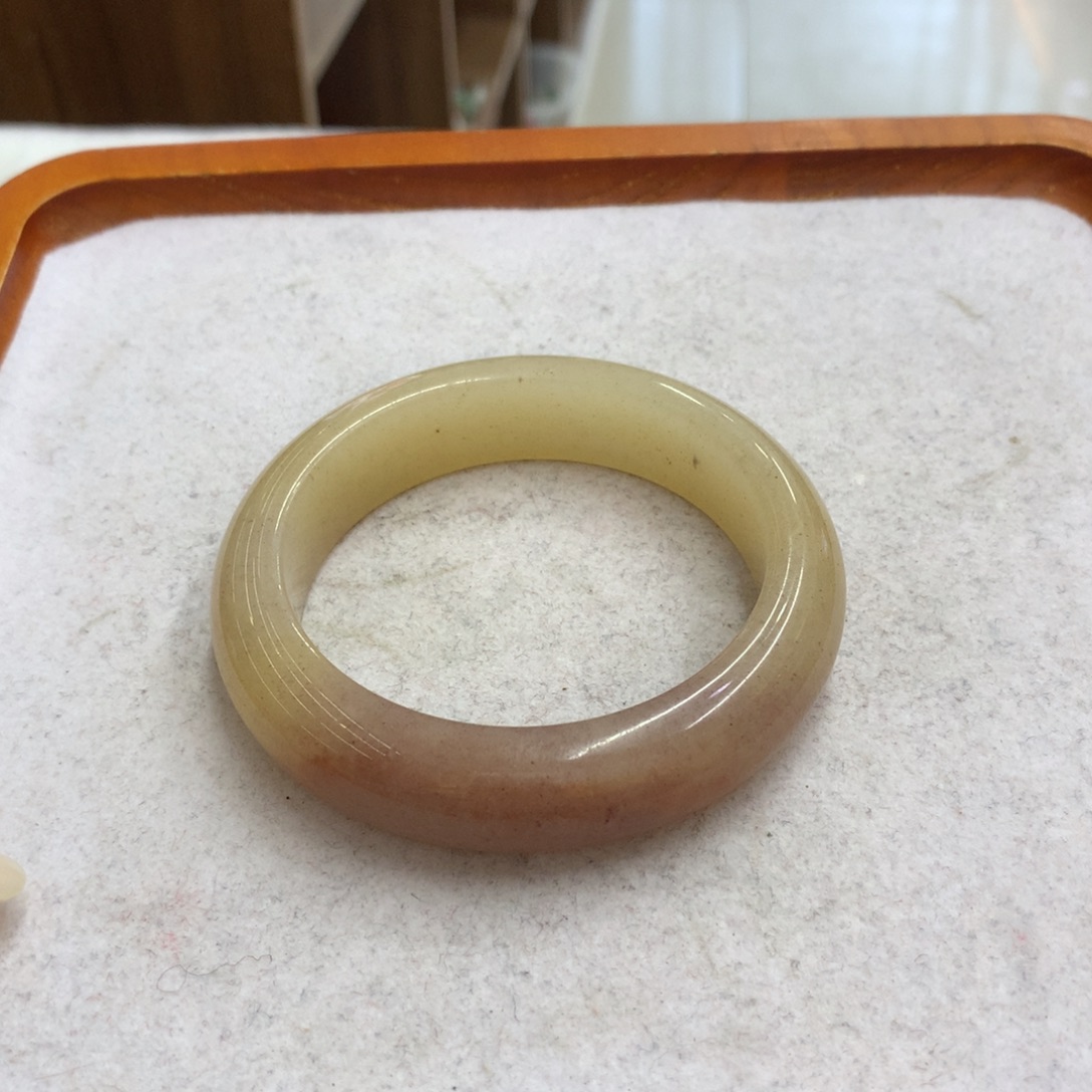 石英质玉未镶嵌手镯