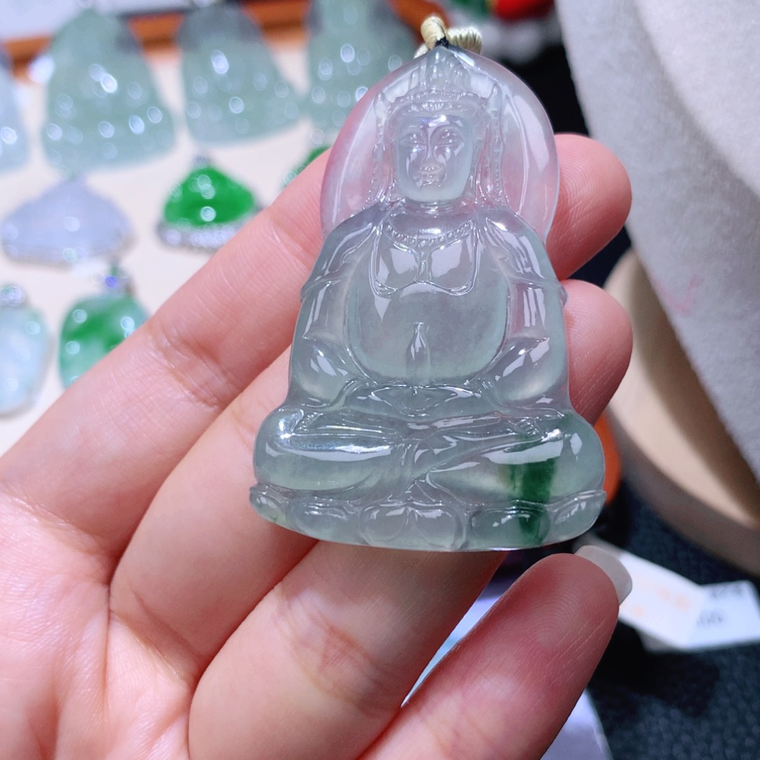 颈饰未镶嵌翡翠素衣