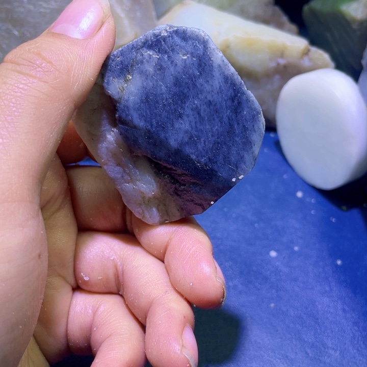 和田玉未镶嵌珠宝半成品