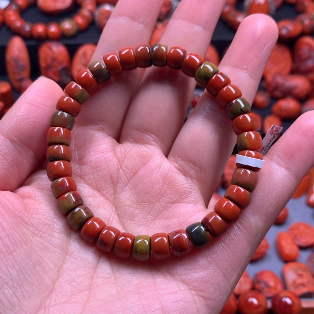 南红玛瑙手串7.6mm未镶嵌