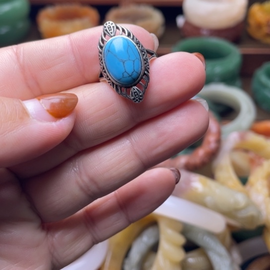 【闪购商品】石英质玉手镯未镶嵌