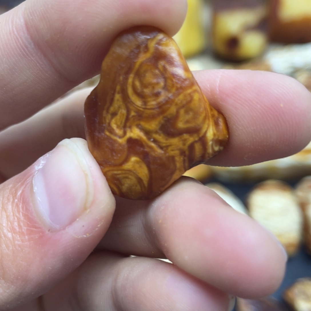 定制琥珀未镶嵌定制