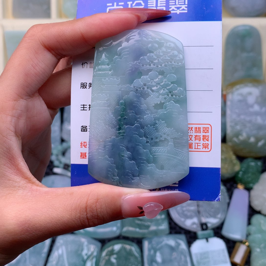 翡翠颈饰未镶嵌小*缅甸翡翠
