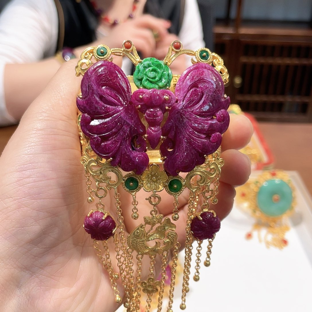锦纶铁合金手镯红宝