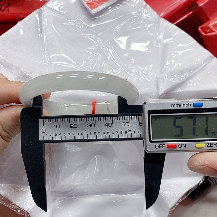 翡翠手镯未镶嵌51 