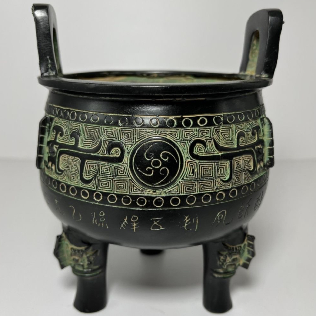 仿古铜器古玩收藏青铜器三足圆鼎炉做工精细工艺独特自己收藏家居