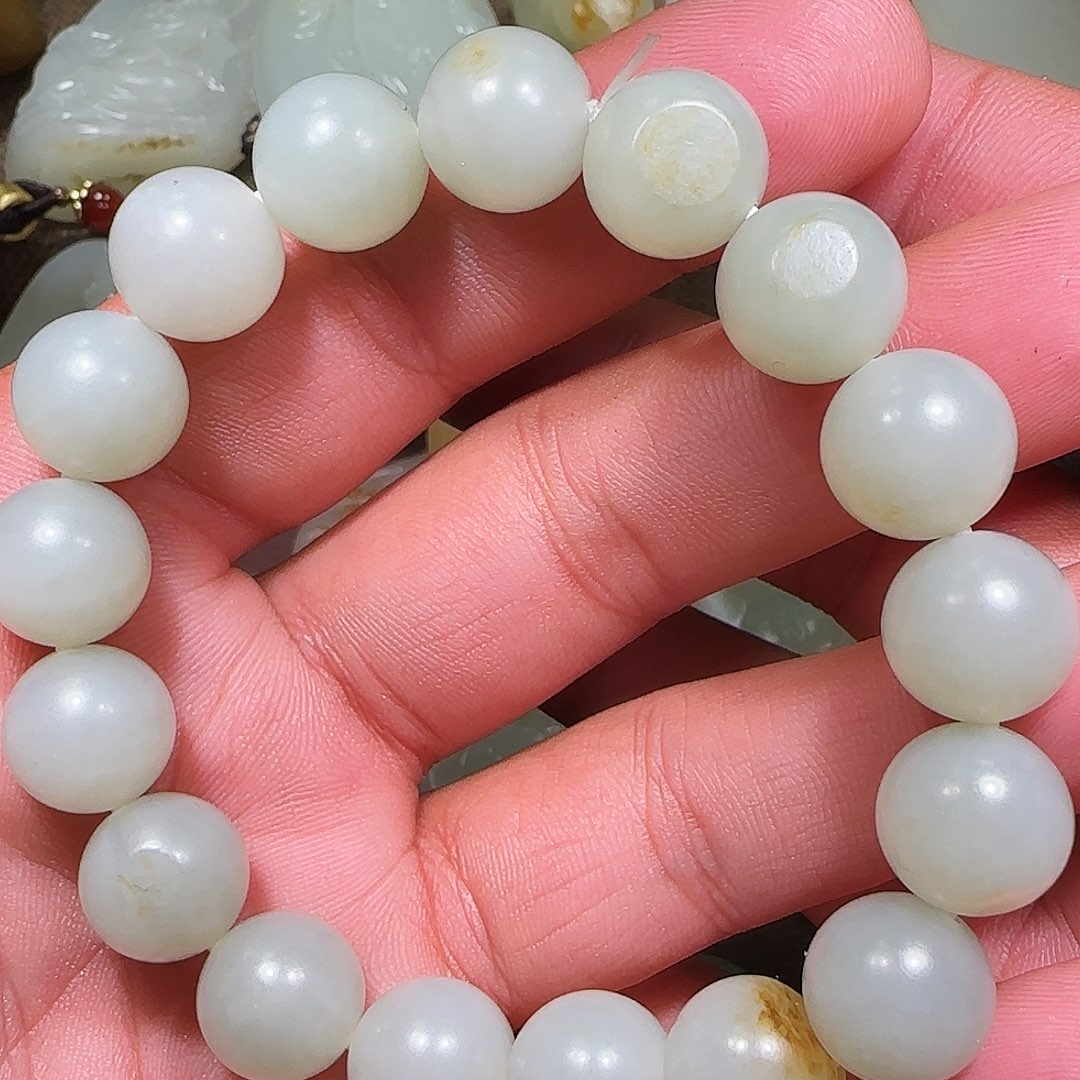 和田玉颈饰未镶嵌