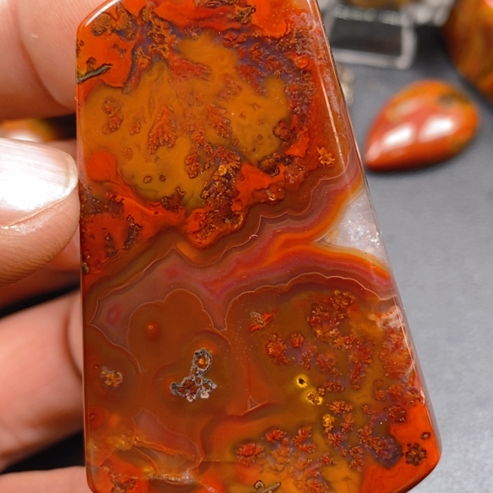 玛瑙/玉髓颈饰未镶嵌阿*哥