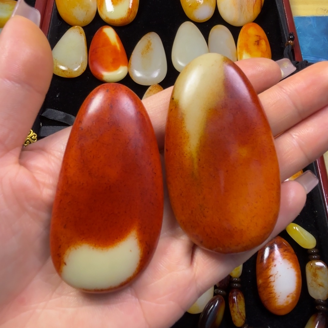 /***和田玉未镶嵌颈饰