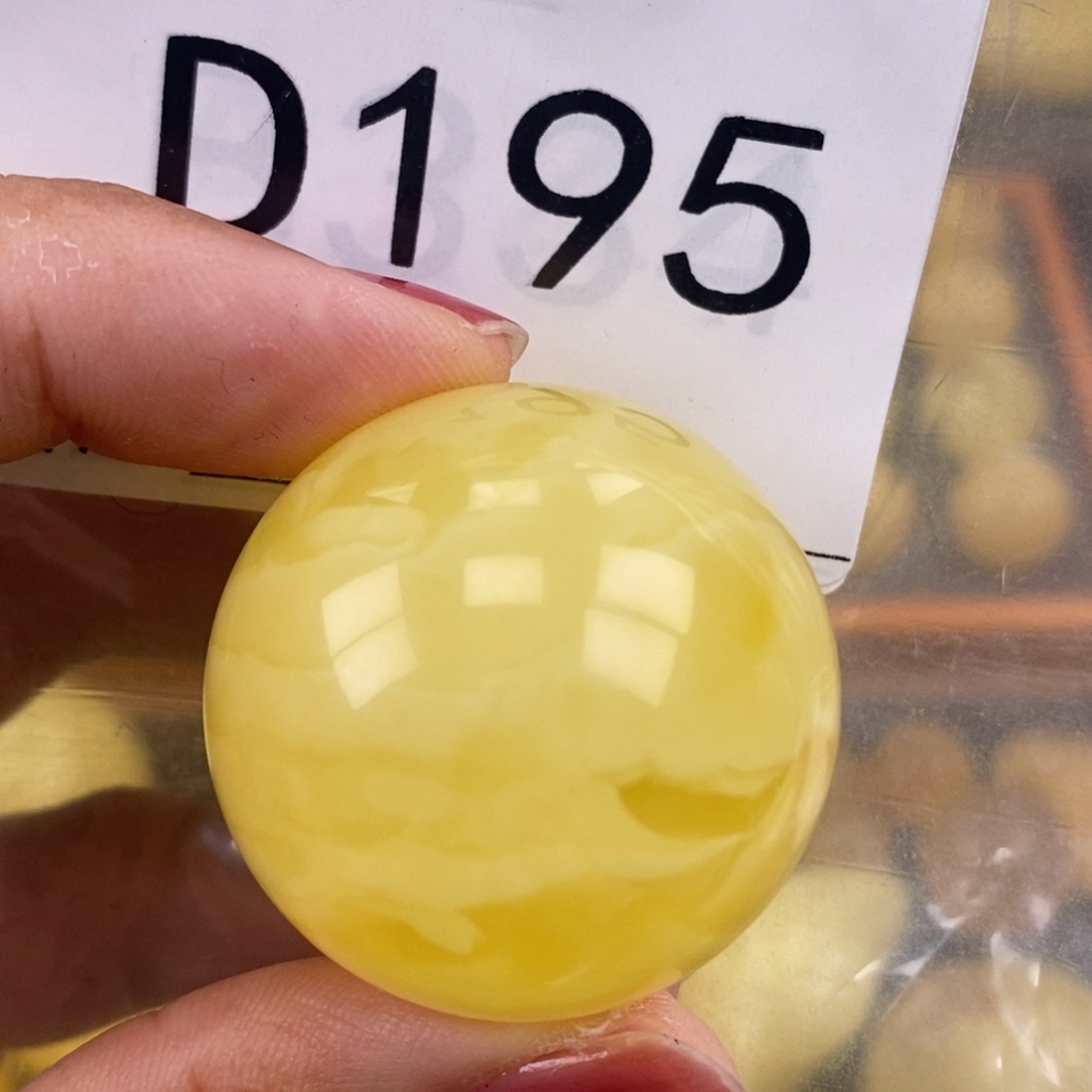 琥珀未镶嵌珠宝奇石31