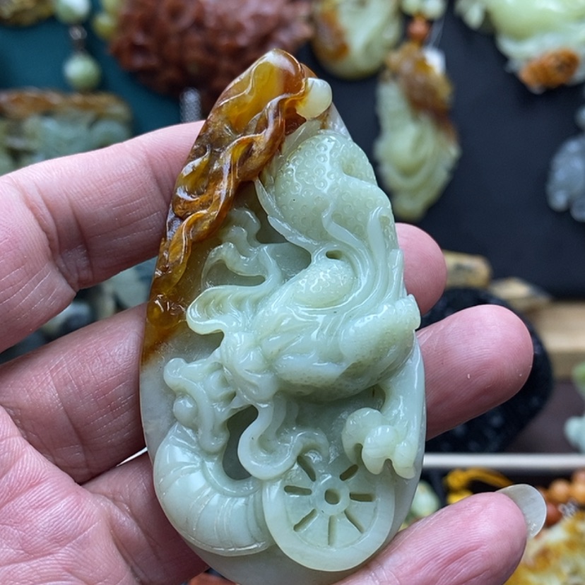 【闪购商品】蛇纹石玉吊坠未镶嵌