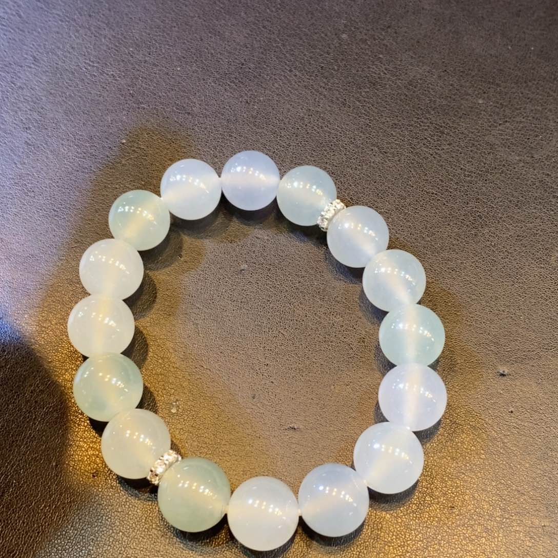 定制翡翠未镶嵌手串